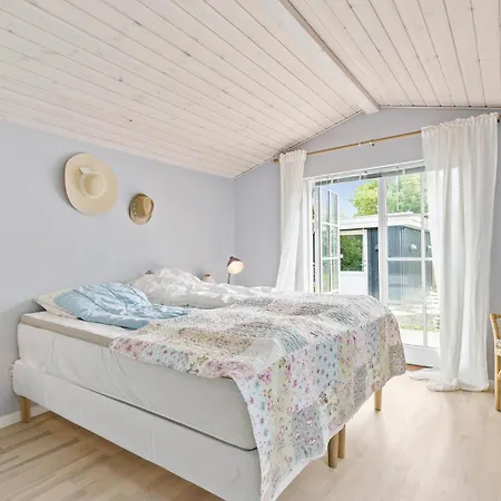 Lovely In With Kitchen