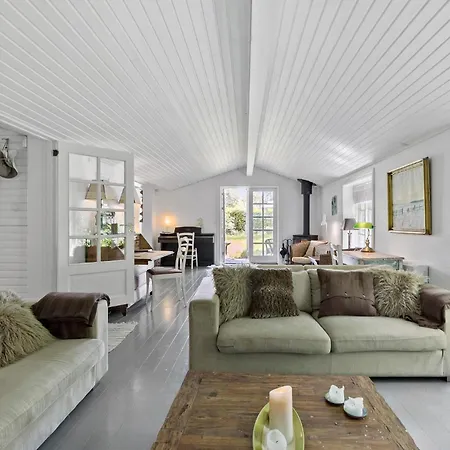 Feriehus Lovely In With Kitchen *